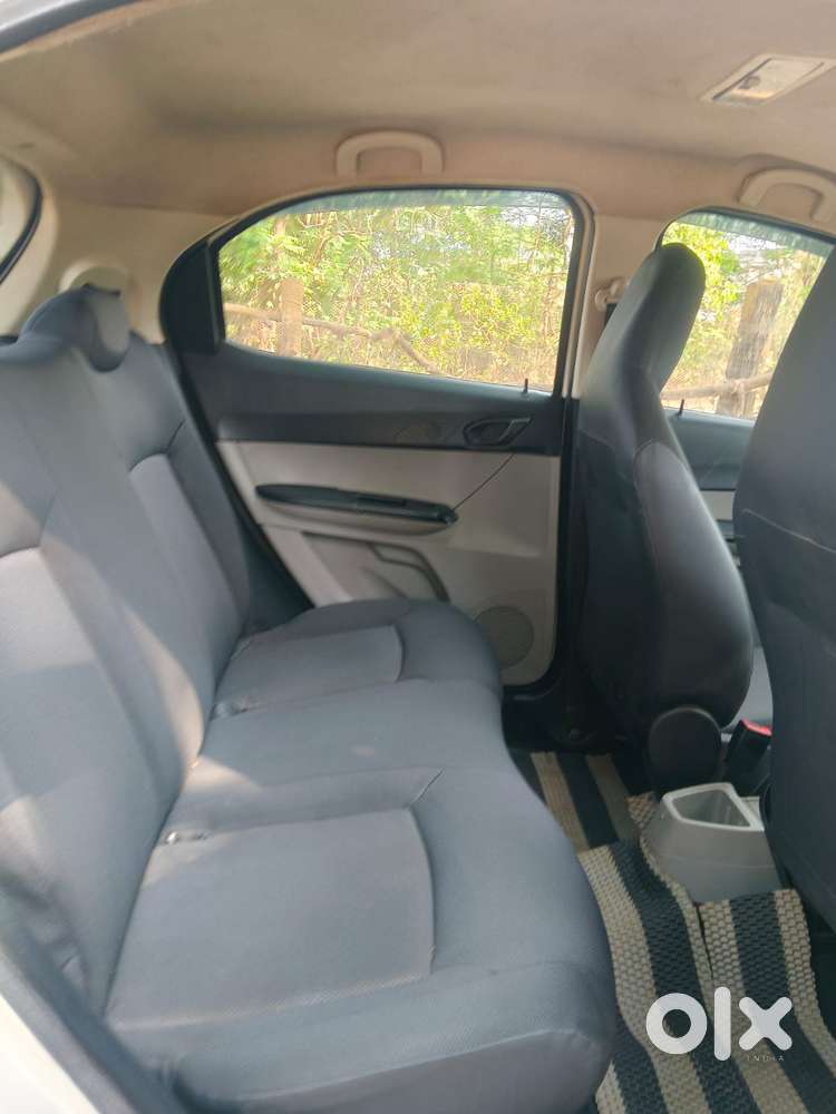 Tata Tiago 1.2 Revotron Xt (o), 2018, Petrol