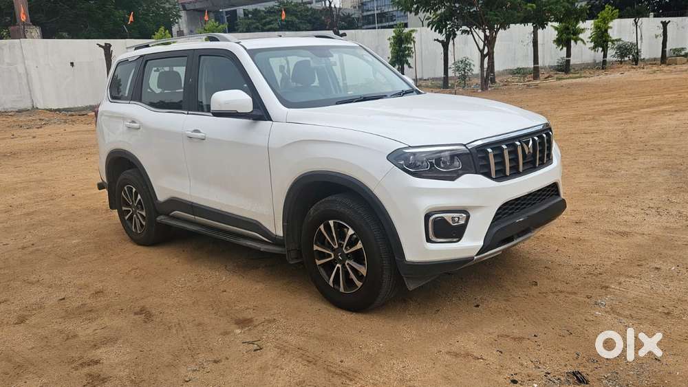 Mahindra Scorpio-n 2.0 Z8 L Petrol At 7 Str, 2025