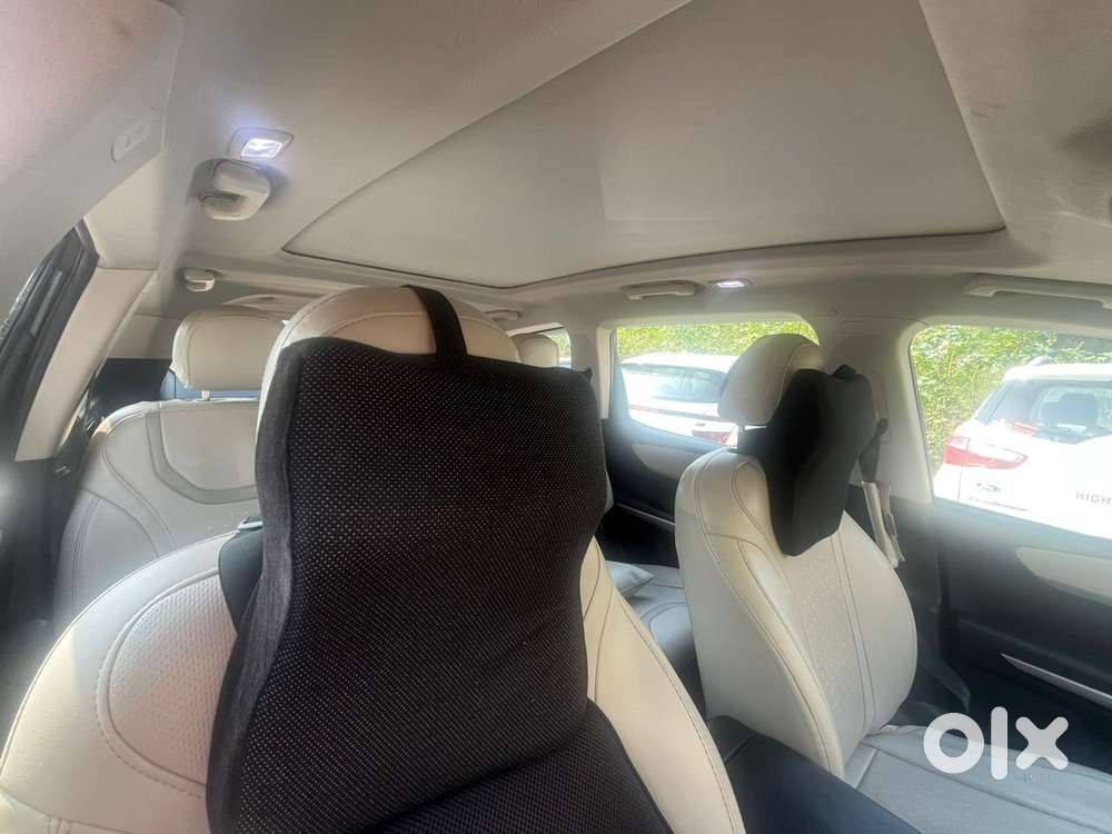 Mahindra Xuv700 2022 Petrol