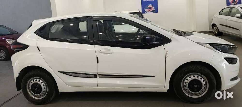 Tata Altroz 1.2 Xe, 2020, Petrol