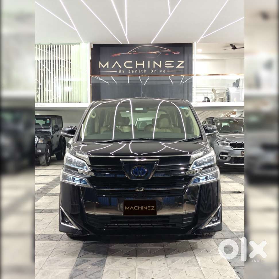 Toyota Vellfire 2.5 Hybrid, 2022, Petrol