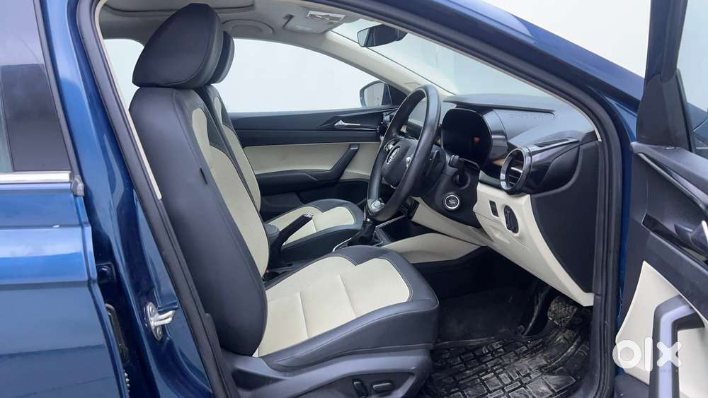 Skoda Slavia Style 1.0l Tsi At, 2024, Petrol