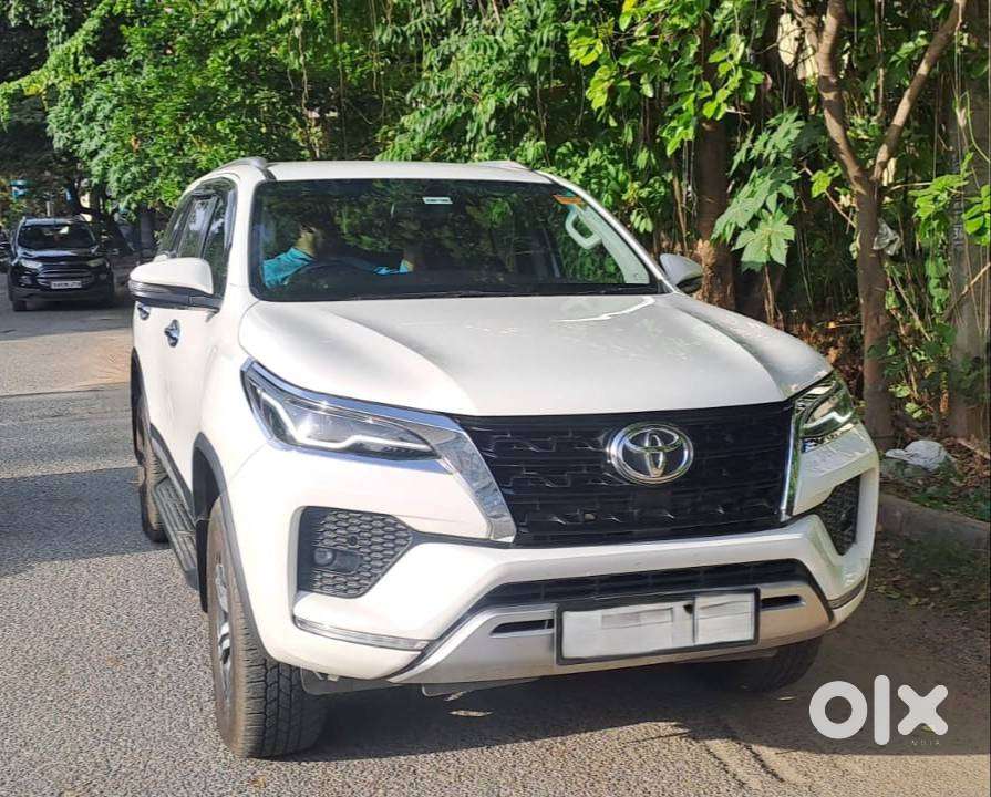 Fortuner 4x2 Automatic Diesel 72000 Km Driven