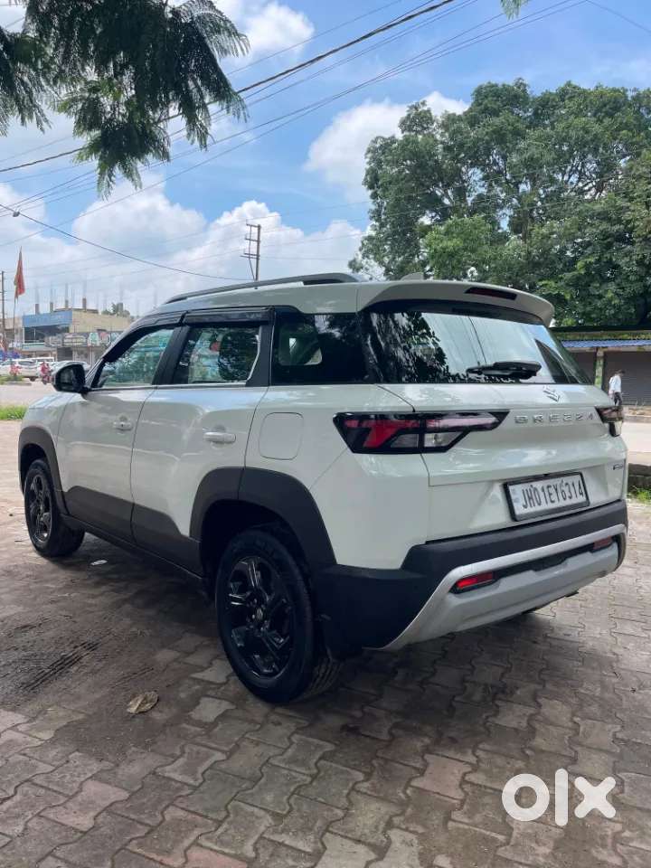 Maruti Suzuki Brezza 1.5 Zxi At Smart Hybrid Dual Tone, 2023, Petrol