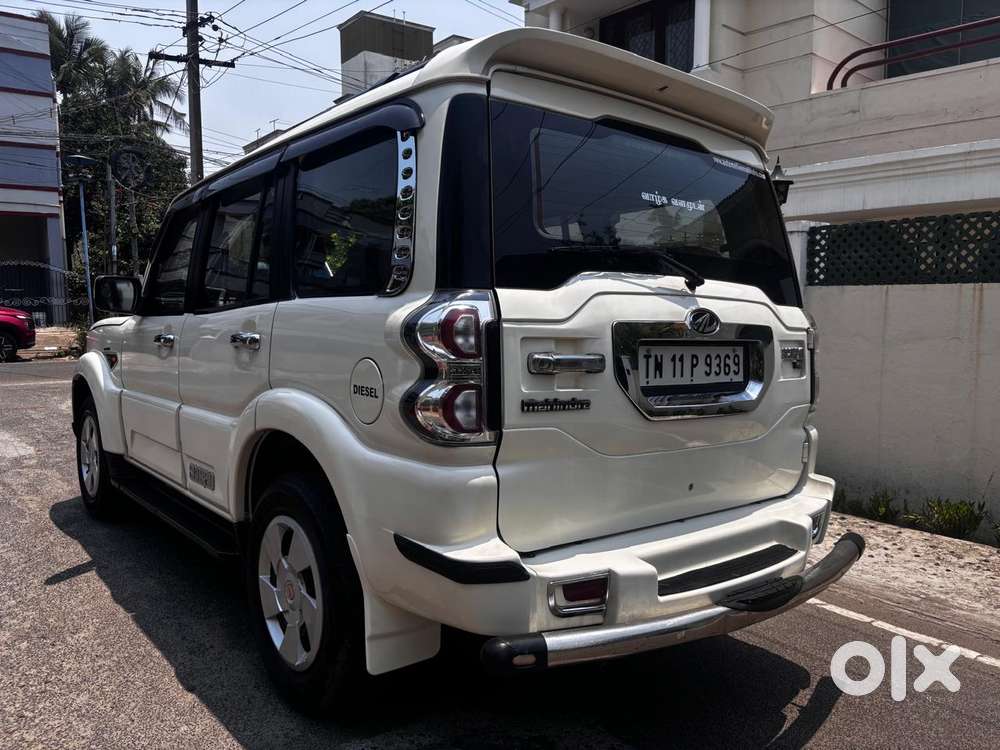 Mahindra Scorpio S6, 2015, Diesel