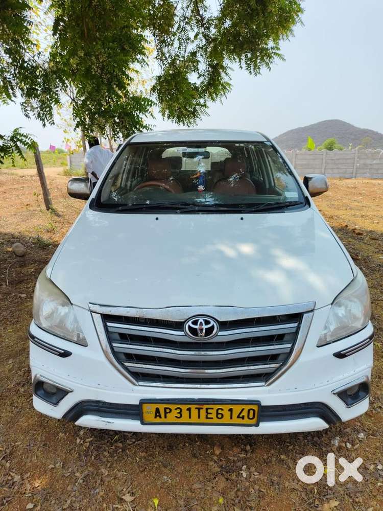 Toyota Innova Diesel 2015