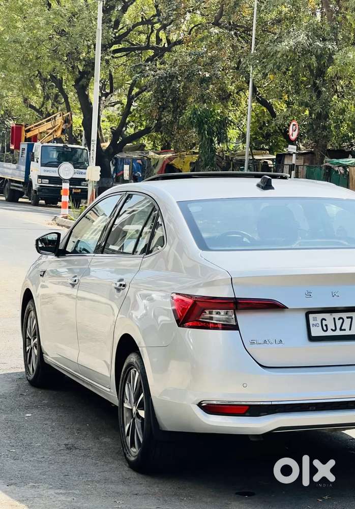 Skoda Slavia Style 1.0l Tsi At, 2022, Petrol