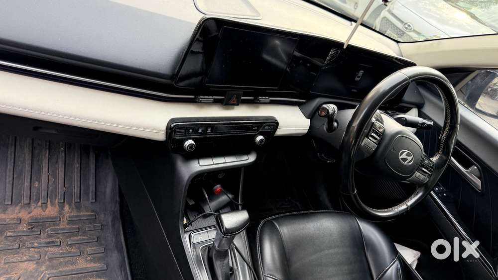Hyundai Verna Sx(o) Petrol At, 2023, Petrol