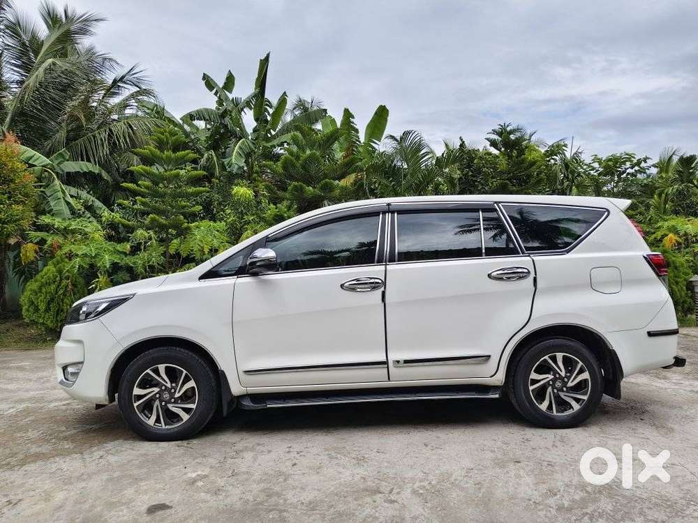 Toyota Innova Crysta 2.4 G Plus Mt 7 Str, 2025, Diesel