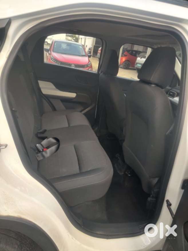 Tata Punch Accomplished Dazzle Sunroof Cng, 2023, Petrol