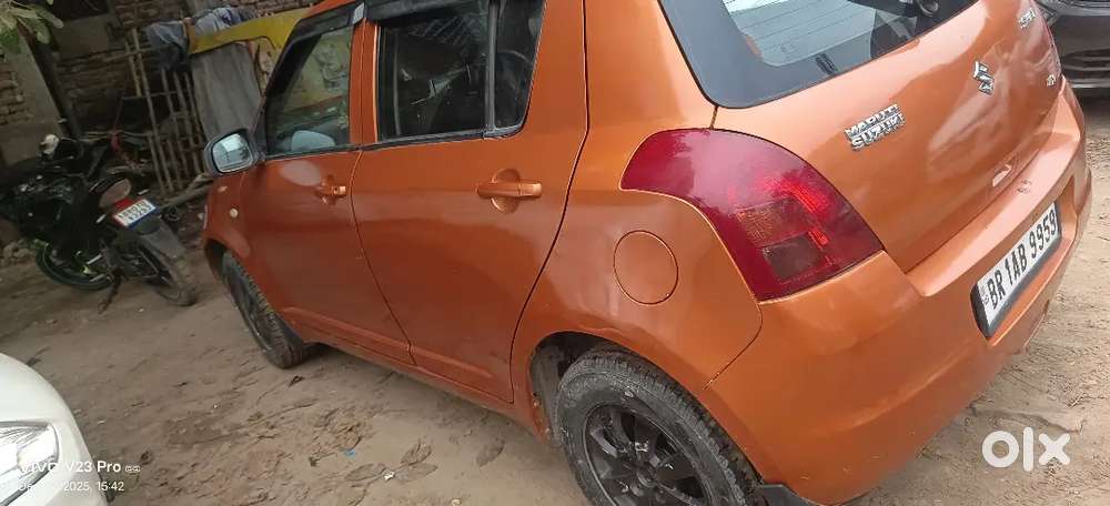 Maruti Suzuki Swift 2008 Petrol 102585 Km Driven
