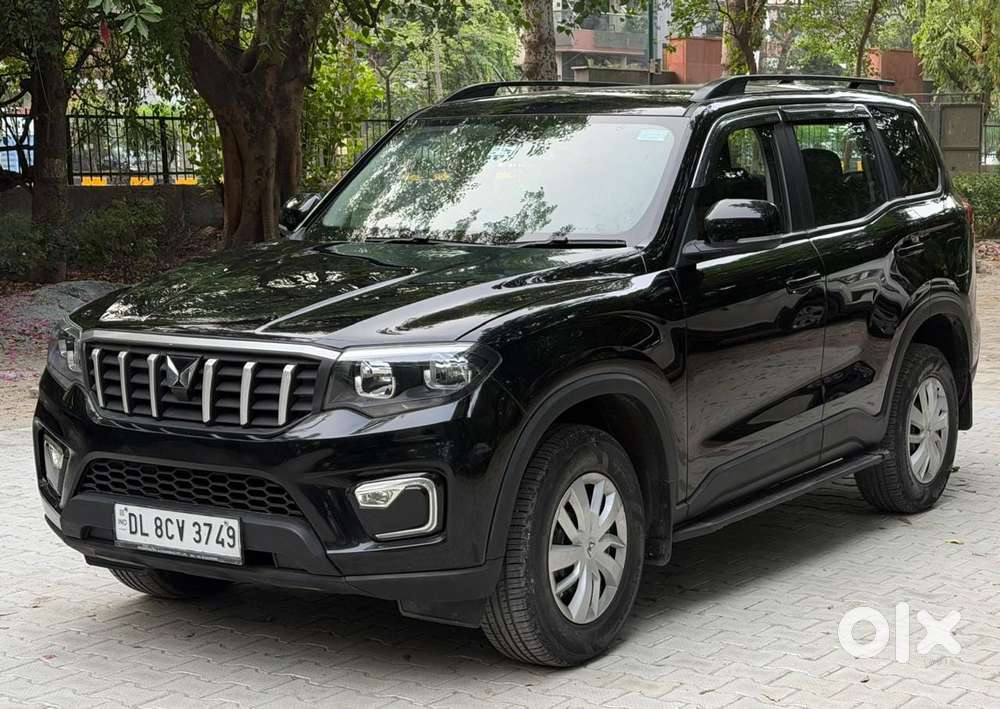 Mahindra Scorpio N Z4 Petrol Mt 7 Str (e), 2025, Petrol