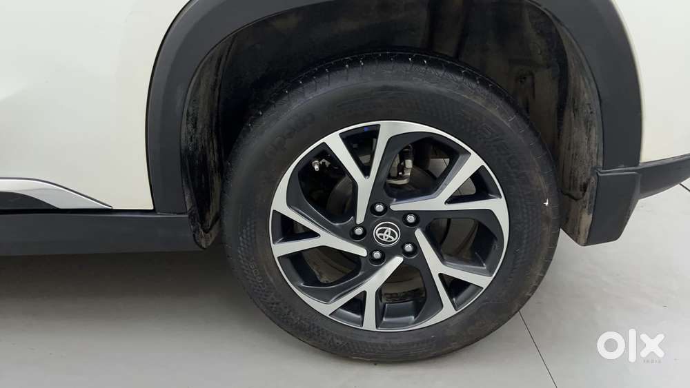 Toyota Urban Cruiser Hyryder 1.5 V Hybrid, 2024, Cng & Hybrids