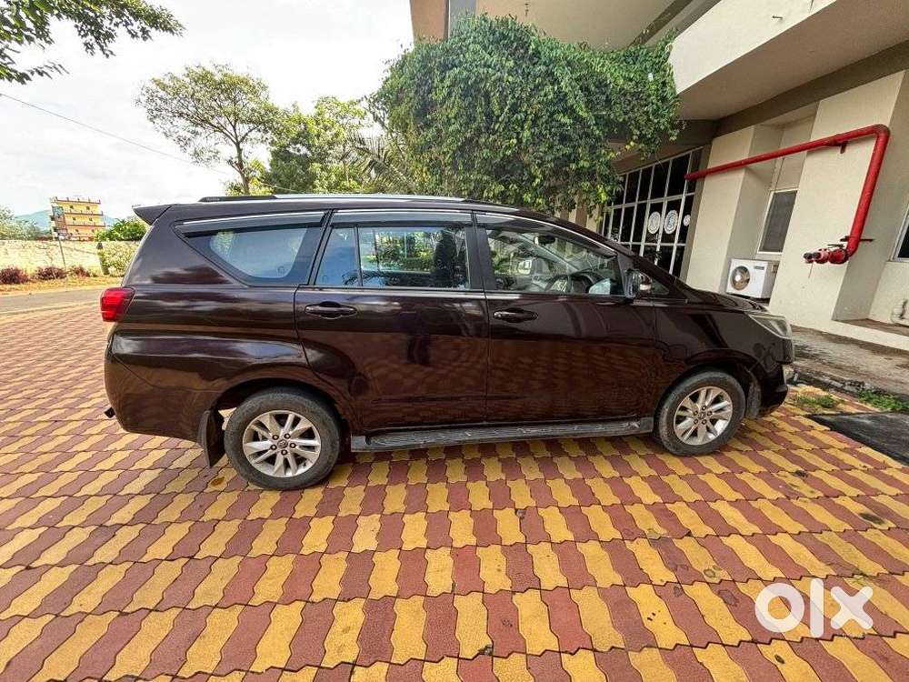 Toyota Innova Crysta 2.4 G Mt, 2016, Diesel