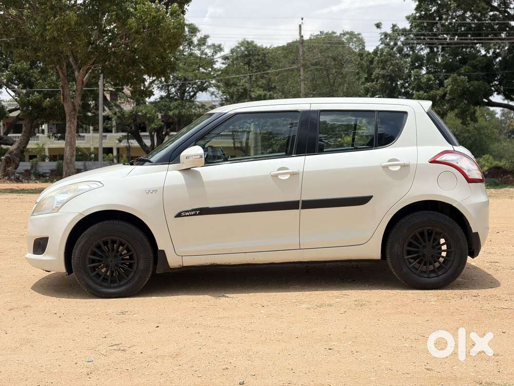 Maruti Suzuki Swift Vxi Optional, 2012, Petrol