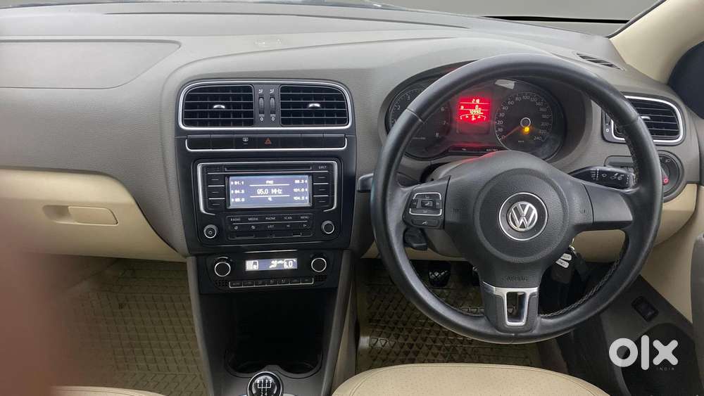 Volkswagen Vento 2010-2013 Petrol Highline, 2013, Petrol