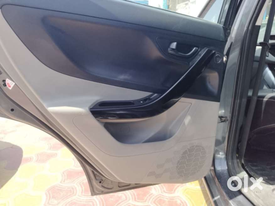 Tata Nexon 1.2 Revotron Xm Plus (s), 2018, Petrol