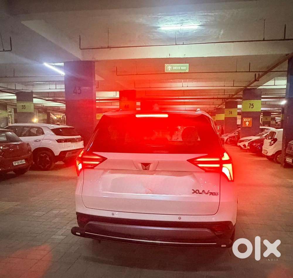 Mahindra Xuv700 2022 Diesel Well Maintained