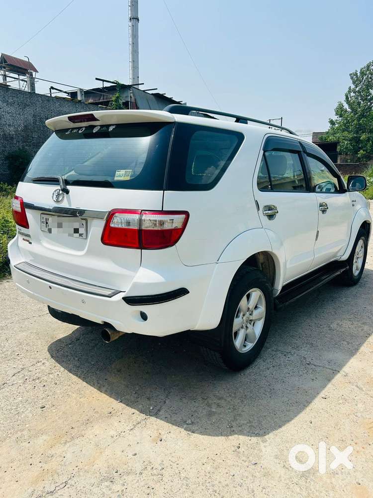 Toyota Fortuner 4x4 Mt 2.8 Diesel, 2011, Diesel