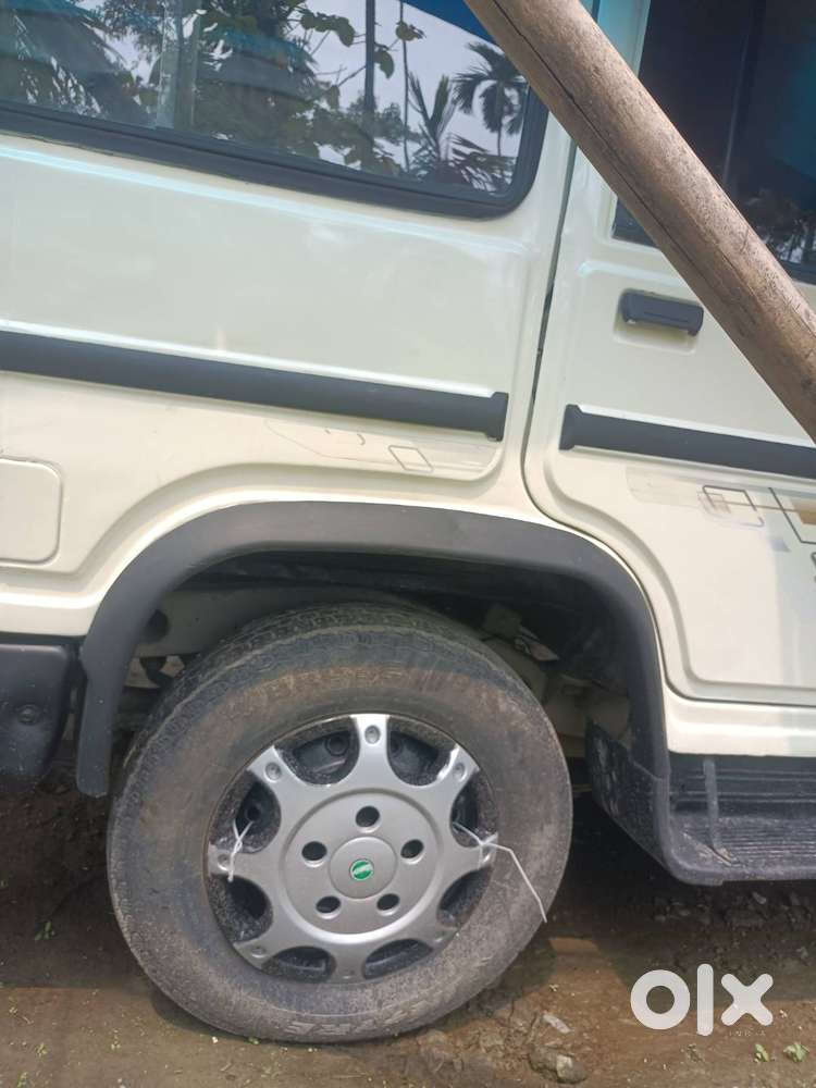 Bolero 9seater 2012-october