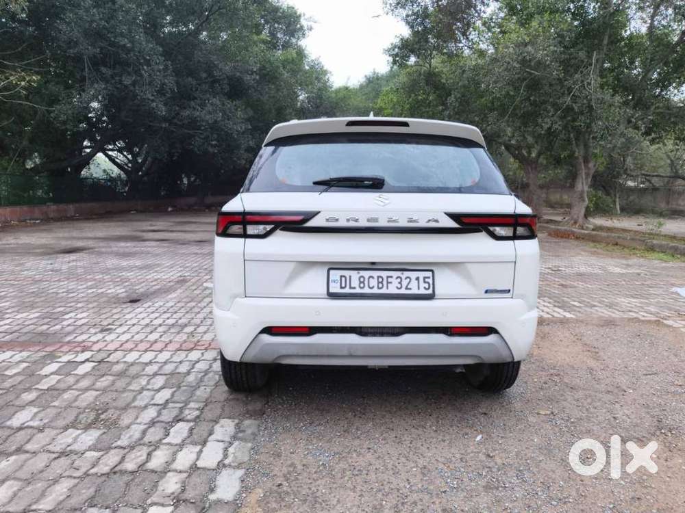 Maruti Suzuki Brezza 1.5 Zxi Smart Hybrid, 2023, Petrol