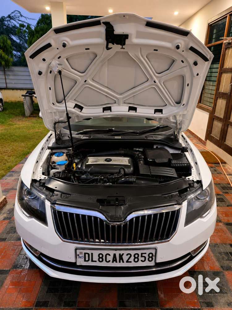 Skoda Superb Elegance 1.8 Tsi Mt, 2015, Petrol