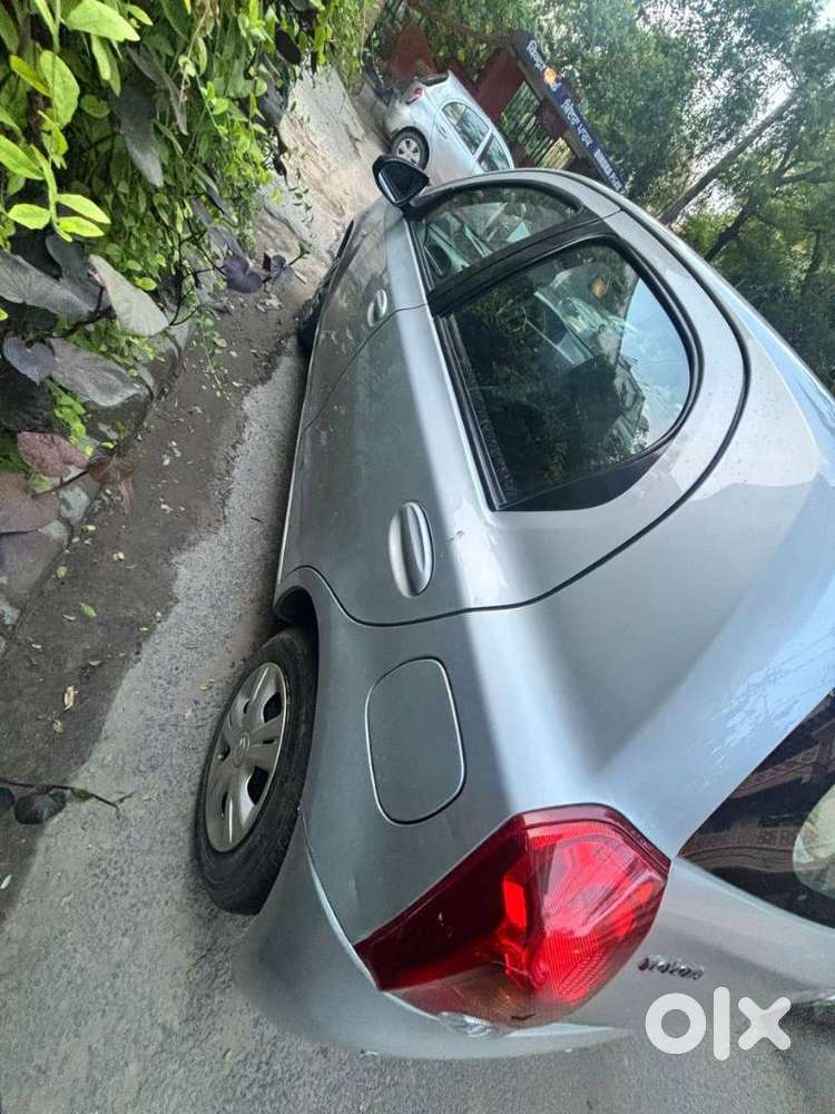 Toyota Etios Liva 2011-2012 G, 2011, Petrol