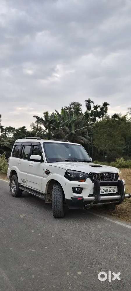 Mahindra Scorpio 2.2 S10 2015
