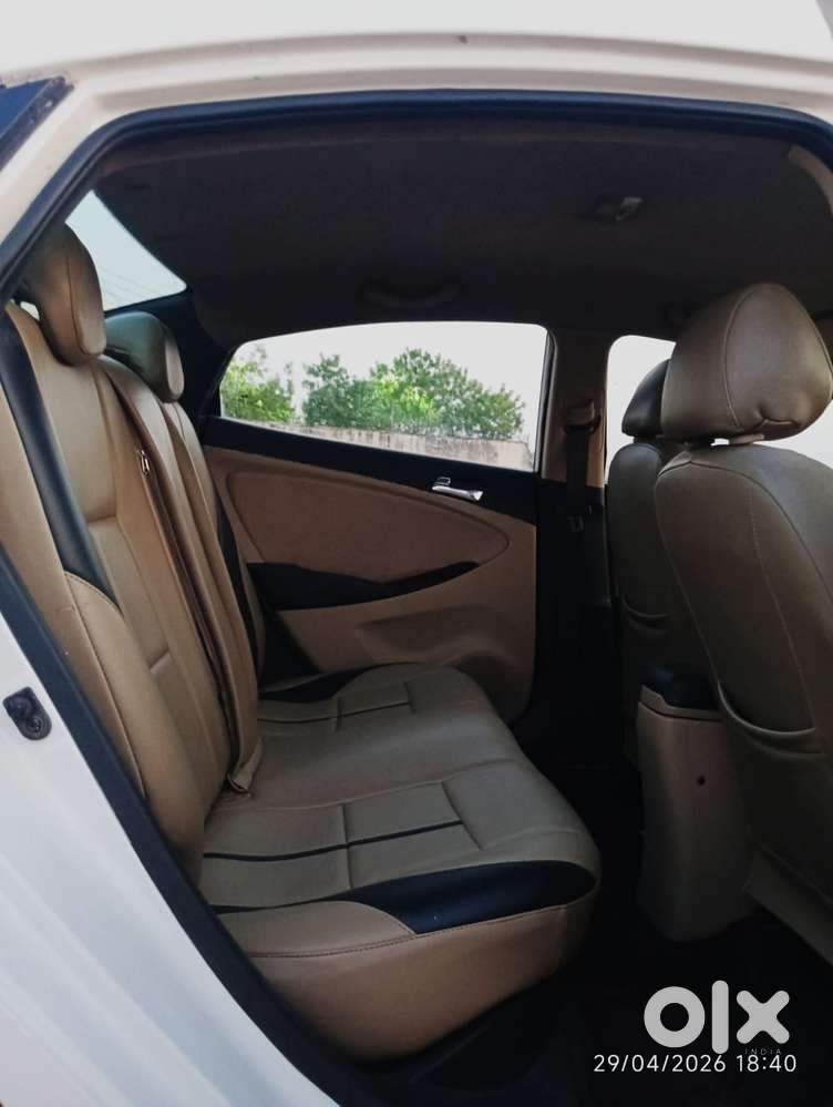 Hyundai Verna Fluidic 1.6 Vtvt Sx Opt, 2015, Petrol