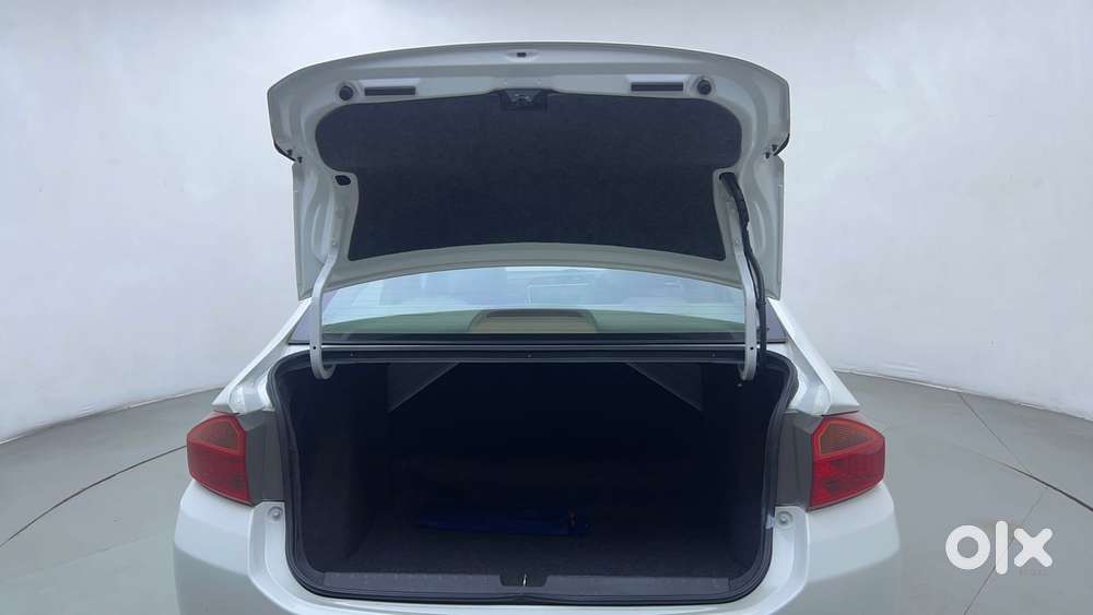 Honda City 1.5 V 4th Gen I-vtec Mt, 2023, Petrol