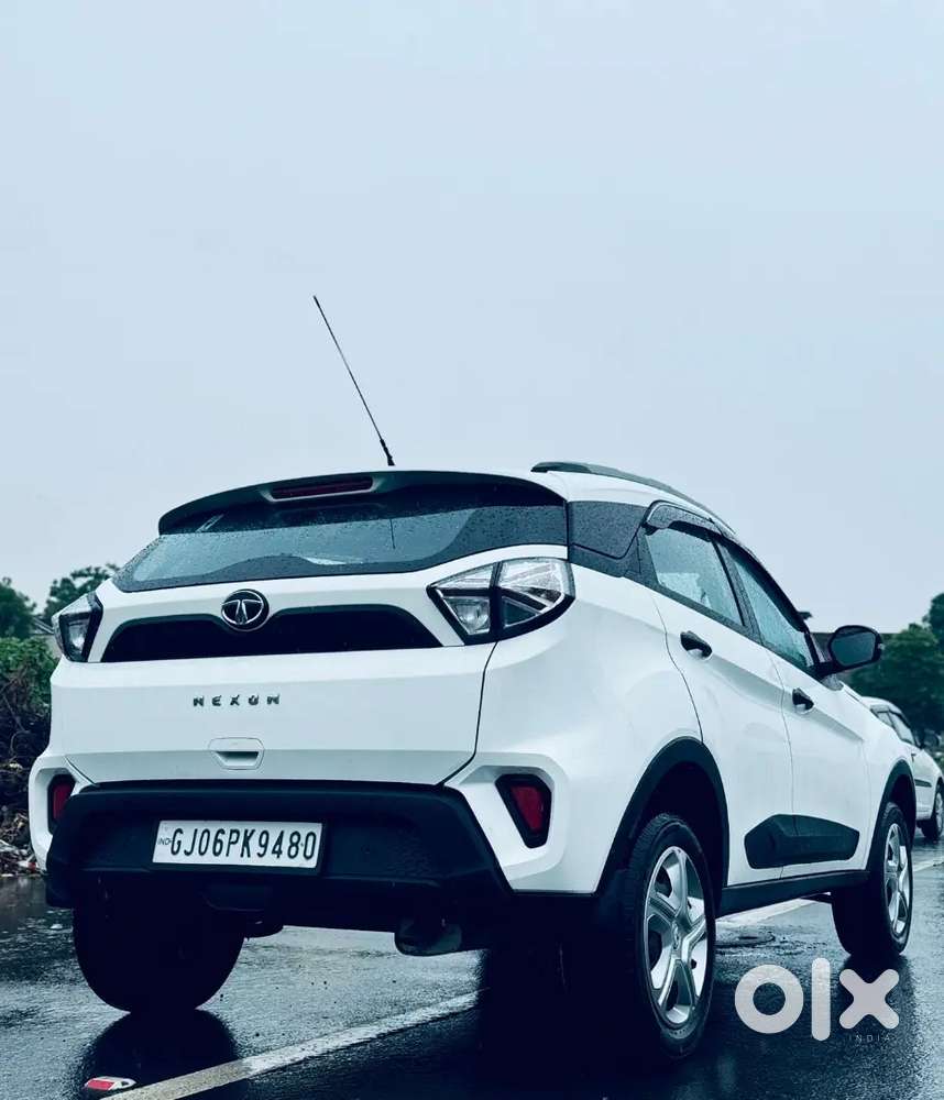 Tata Nexon Automatic Xma+ 1st Owner 13000petrol 2023