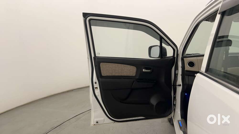 Maruti Suzuki Wagon R 1.0 Vxi Amt, 2017, Petrol