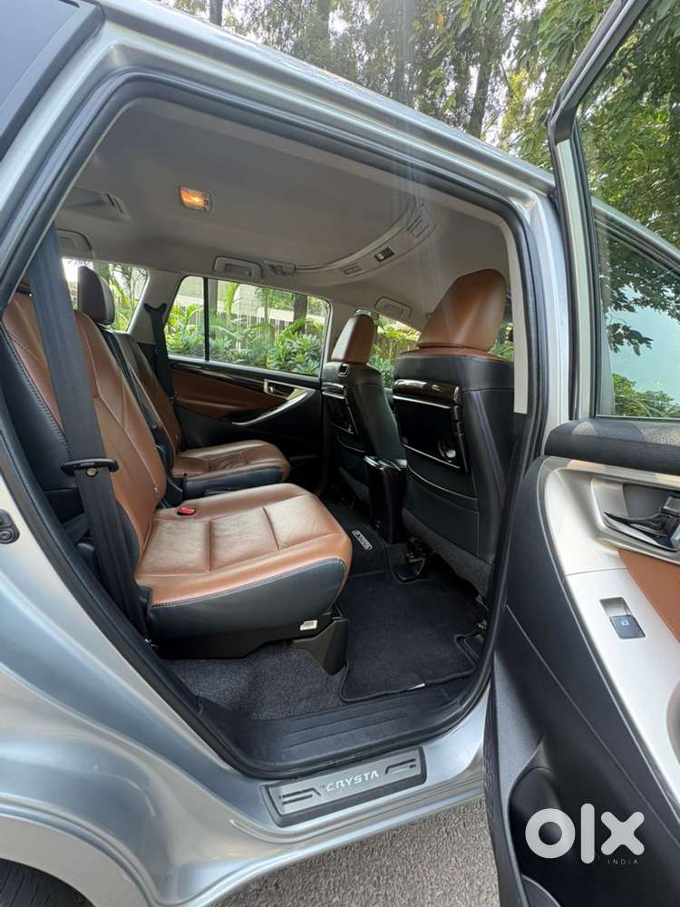 Toyota Innova Crysta Top Model -(2022 November )