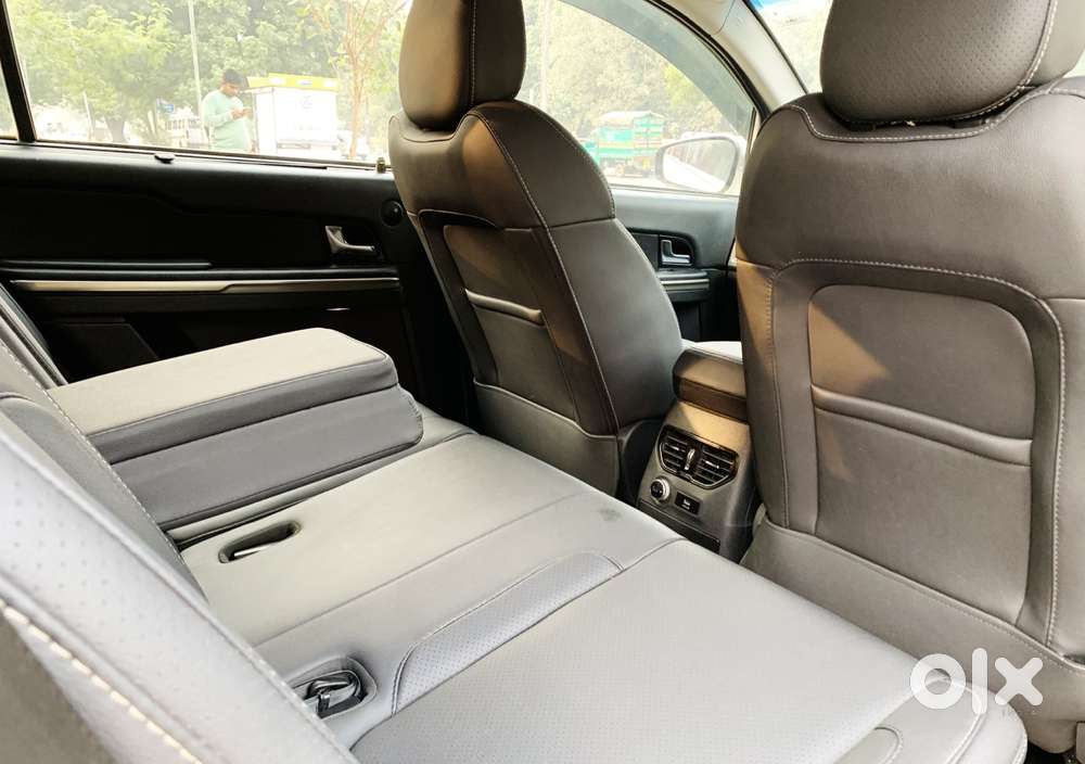 Tata Hexa 2.2 Xta 4x2 7 Str Dual Tone, 2018, Diesel