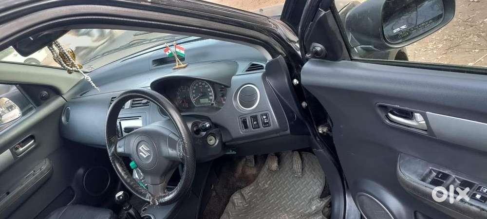 Maruti Suzuki Swift 2006 Petrol Well Maintained