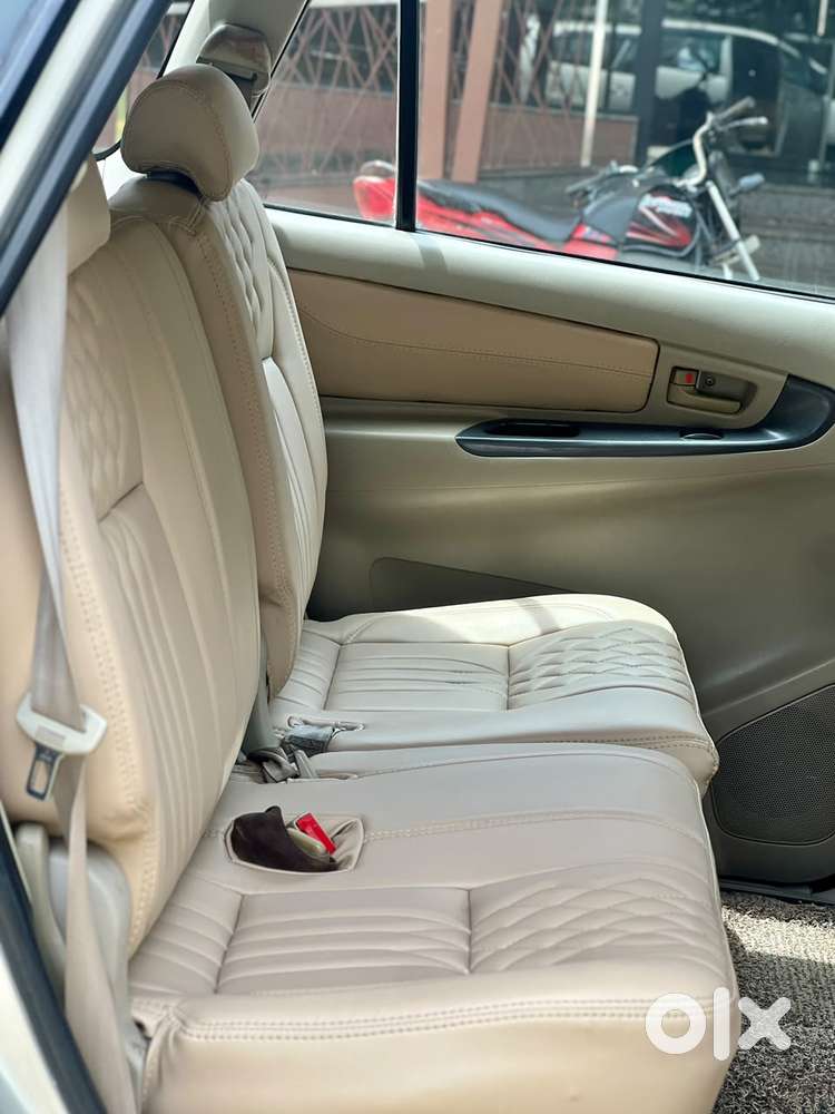 Toyota Innova 2.5 G (diesel) 8 Seater, 2013, Diesel
