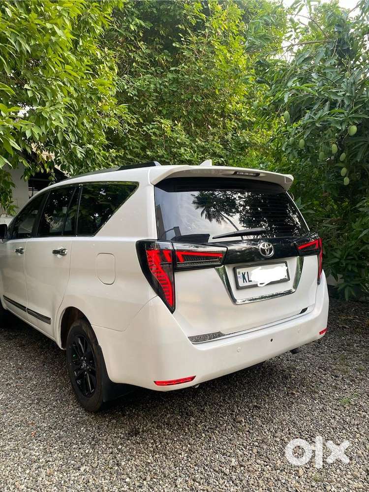 Toyota Innova Crysta 2017 Diesel 115000 Km Driven