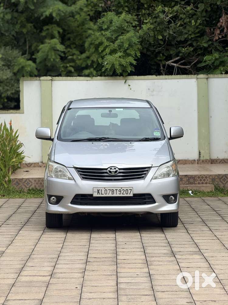 Toyota Innova 2.5 G (diesel) 8 Seater, 2012, Diesel