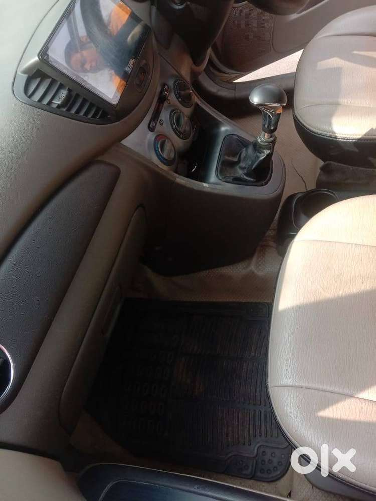 Top Model,2011sportz,1.2kappa Engine,4 Power Window ,power Steering