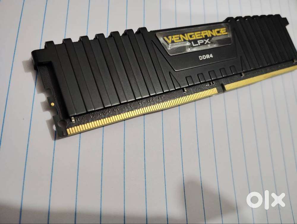 CORSAIR 16GB Vengeance LPX DDR4 PC4-19200 2400MHz Desktop Memory-Black