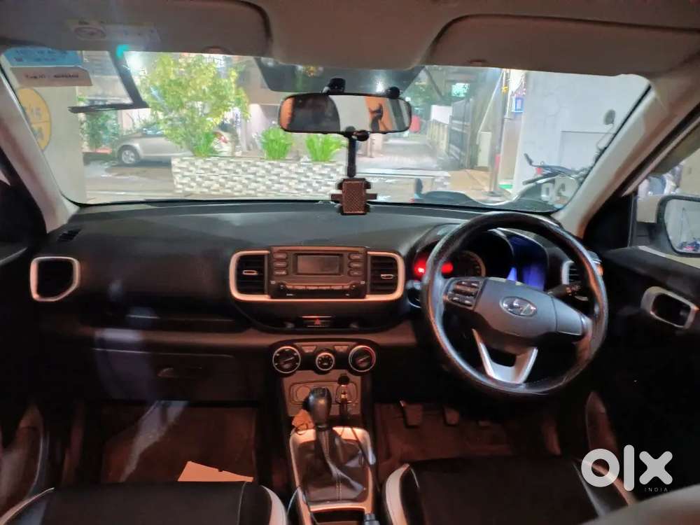 Hyundai Venue 2021 Petrol 30000 Km Driven