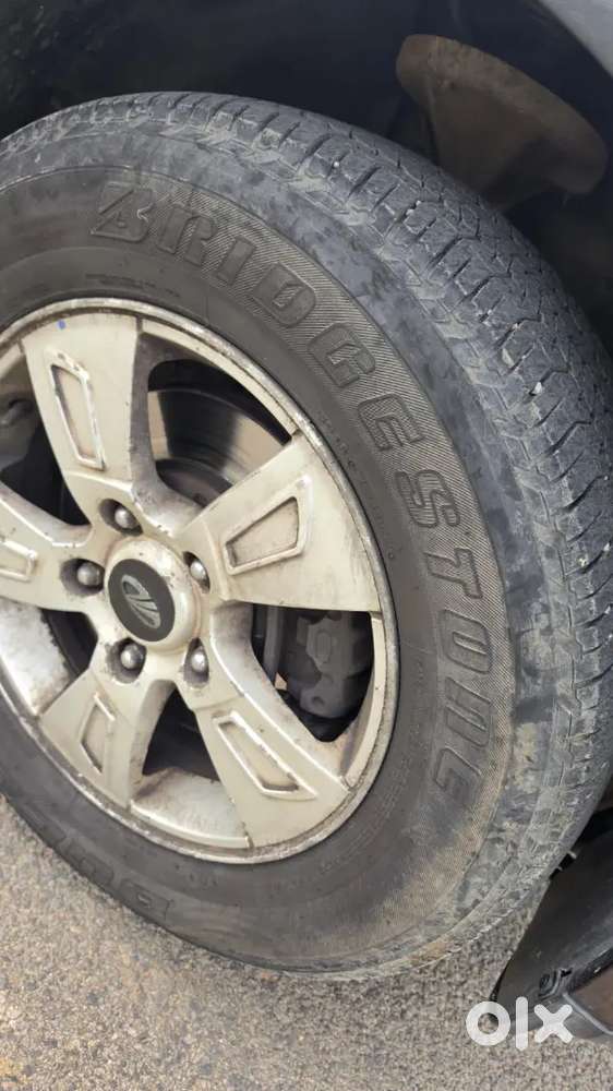 Mahindra Xuv500 2015 Diesel 142000 Km Driven