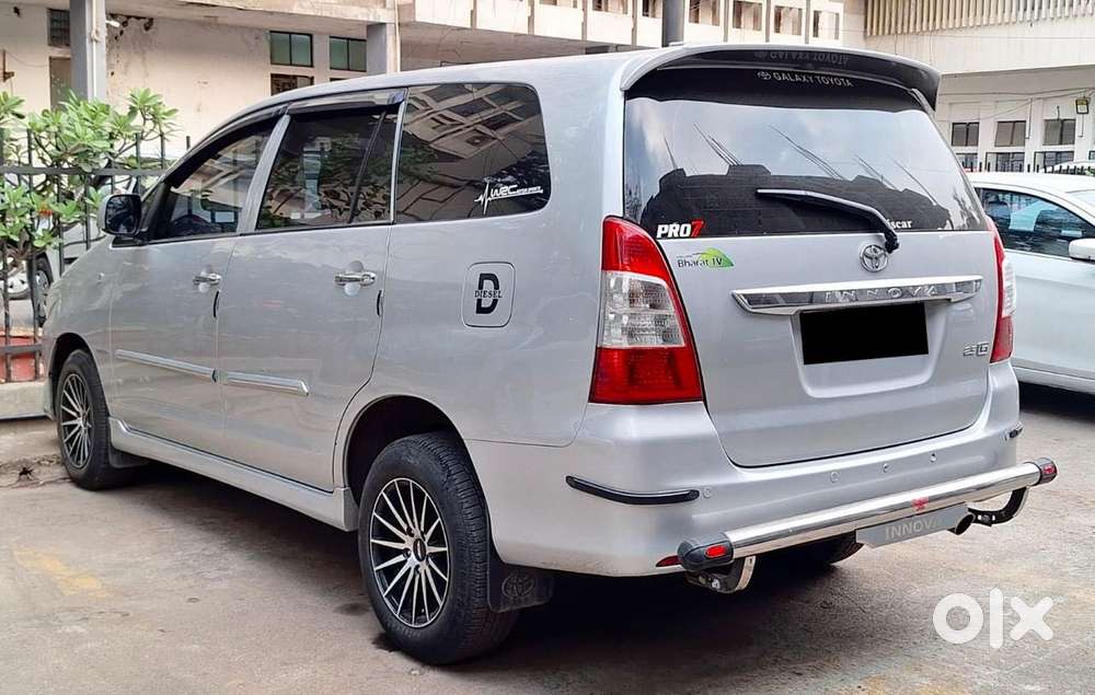 Toyota Innova 2.5 G (diesel) 8 Seater, 2012, Diesel