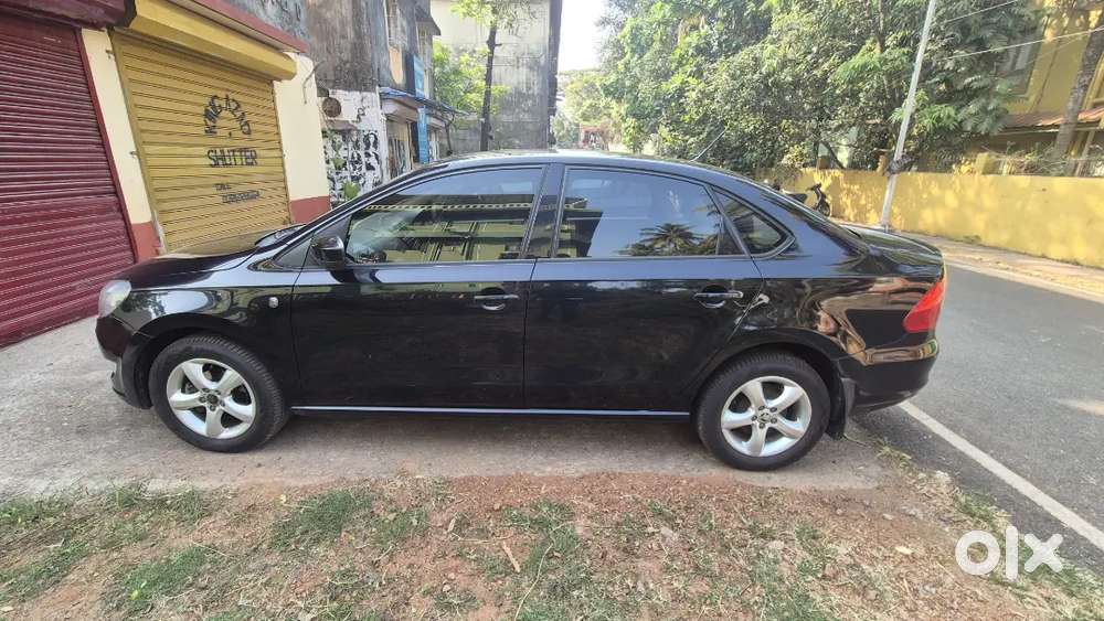 Skoda Rapid Leisure 2013 Petrol Manual 1.6 Mpi