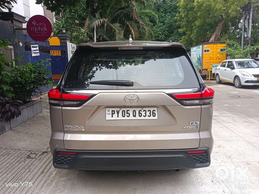 Toyota Innova Hycross 2.0 Zx (o) Hybrid 7 Str, 2023, Diesel