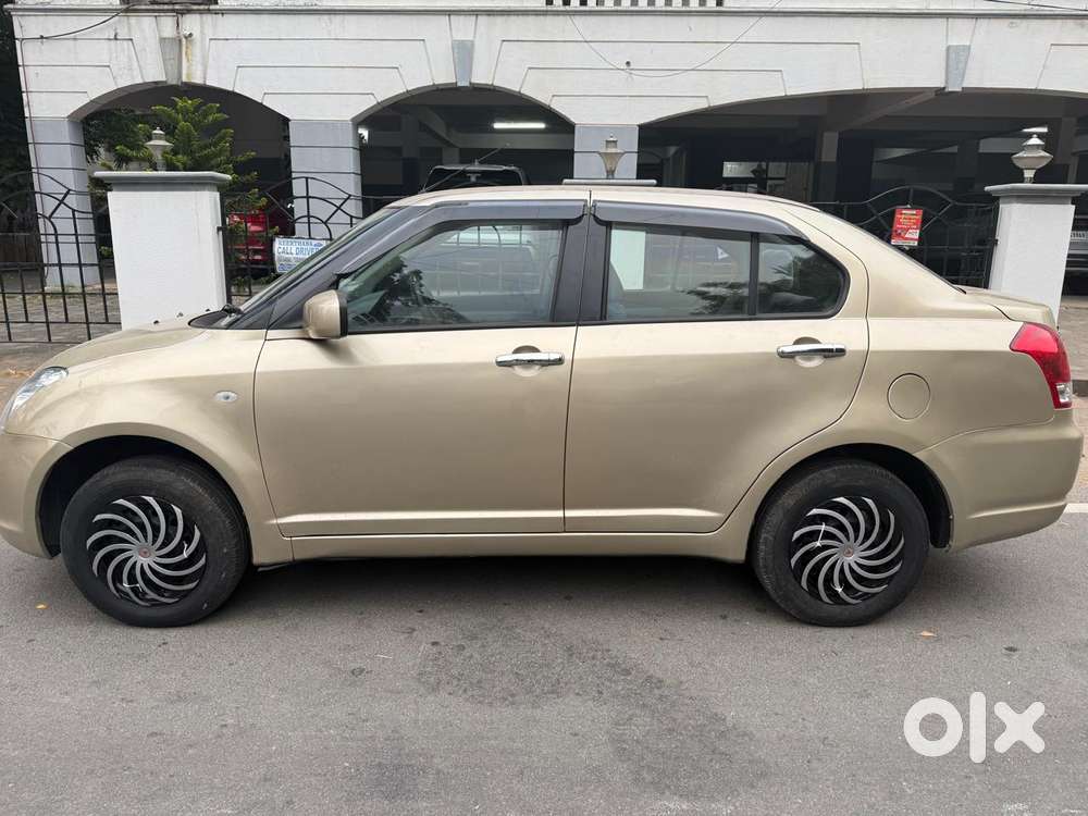 Maruti Suzuki Swift Dzire Vxi, 2011, Petrol