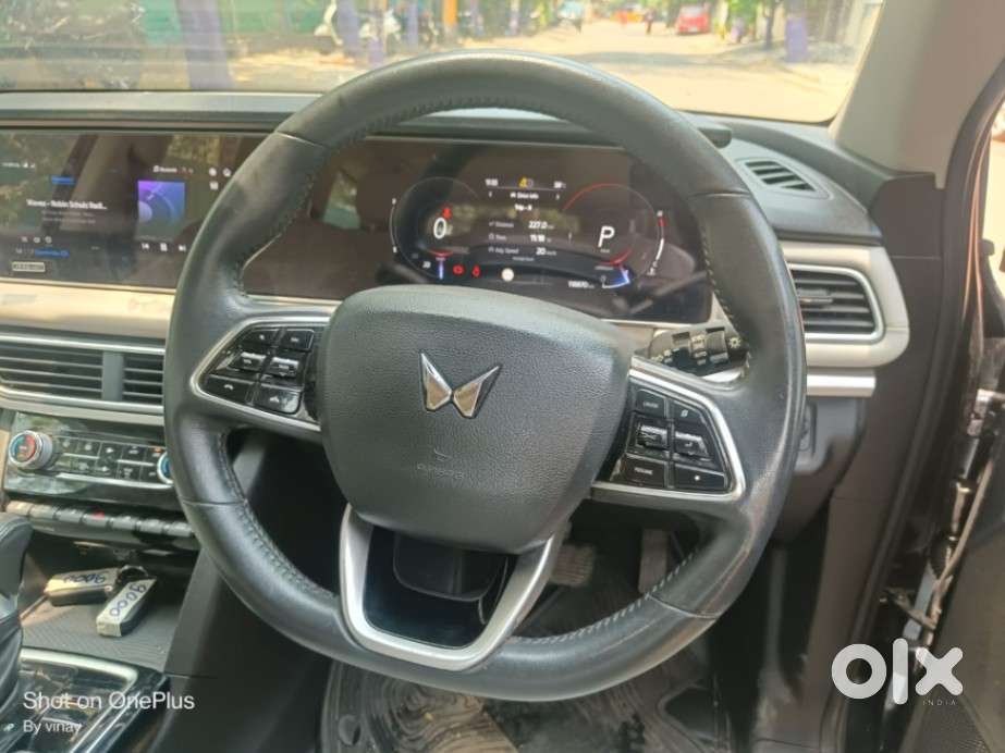 Mahindra Xuv700 2.2 Ax 5 Diesel At 7 Str, 2022, Diesel