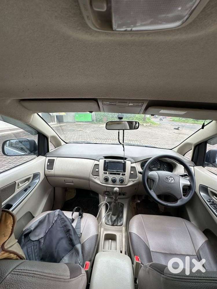 Toyota Innova 2.5 E Diesel Ps 7-seater, 2013, Diesel
