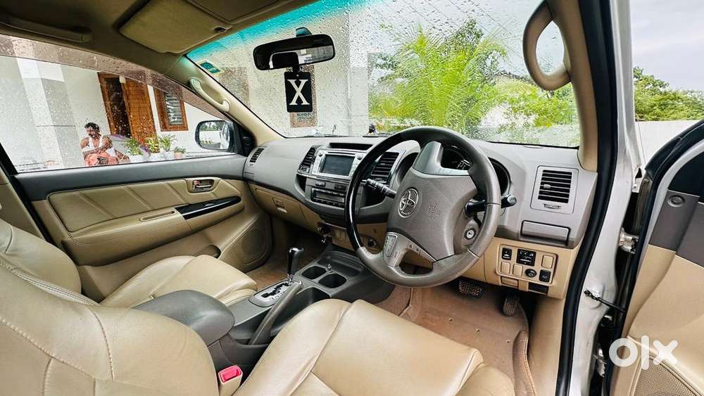 Toyota Fortuner 2013