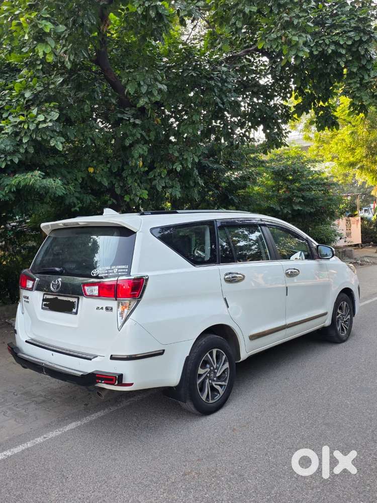 Toyota Innova Crysta 2.4 G Mt, 2022, Diesel